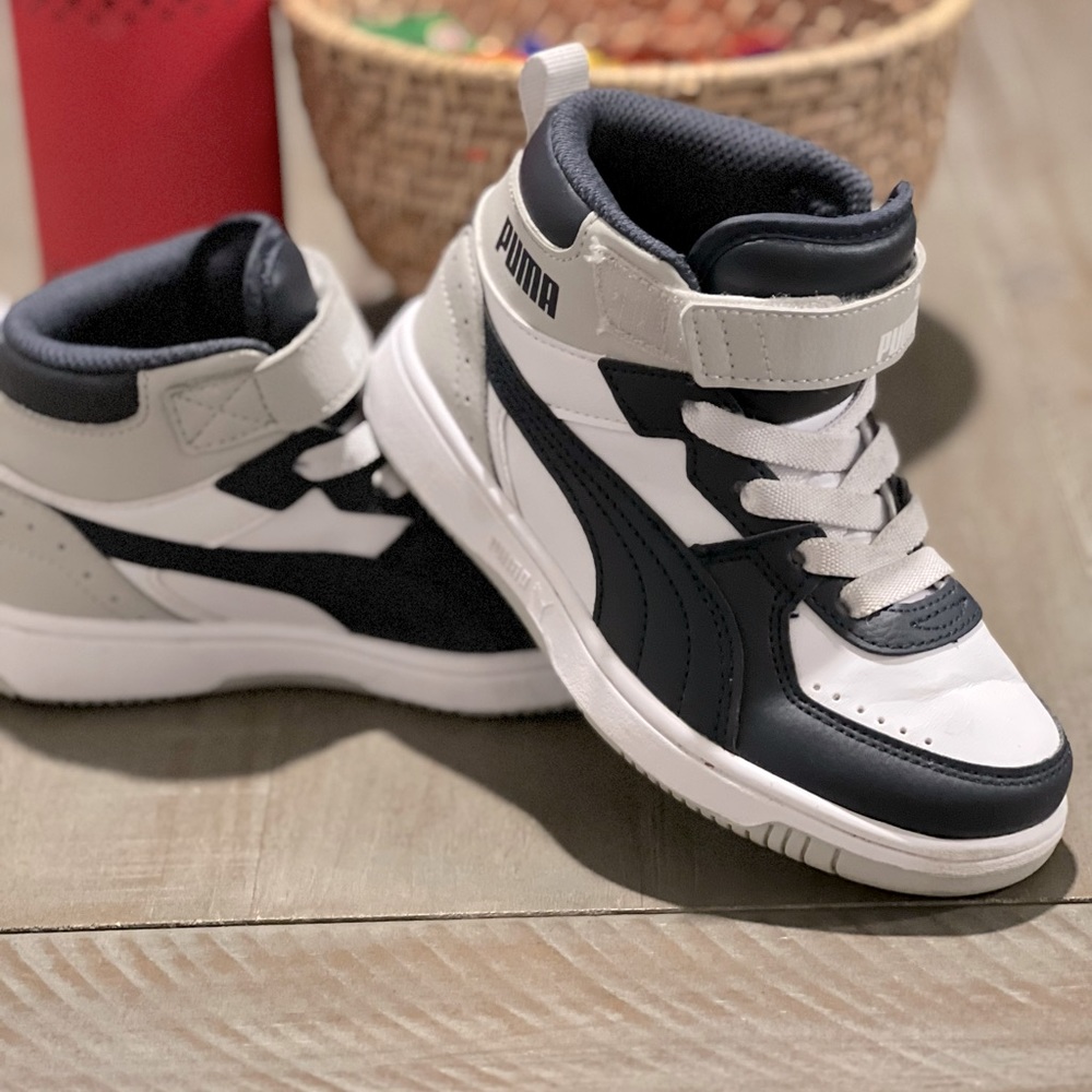 Puma Sneakers Size 12. Navy Blue & White.